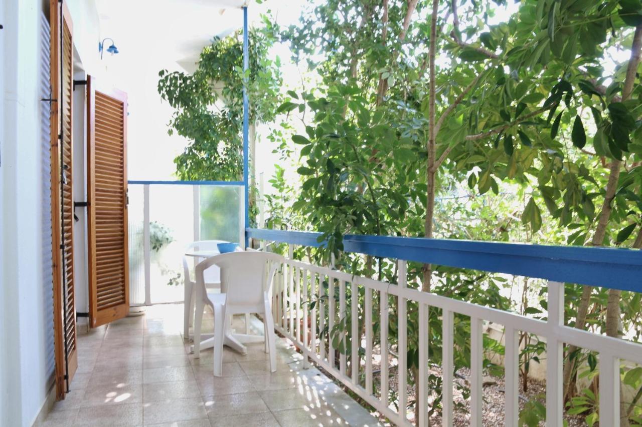 2 Space - Selfcatering Apartment Helen No 7 Xiropigado Exterior foto