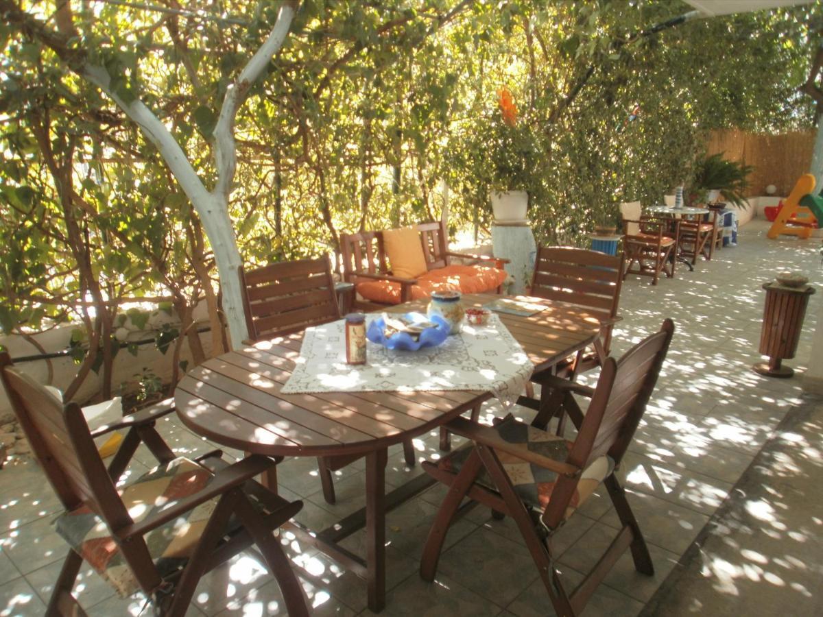 2 Space - Selfcatering Apartment Helen No 7 Xiropigado Exterior foto