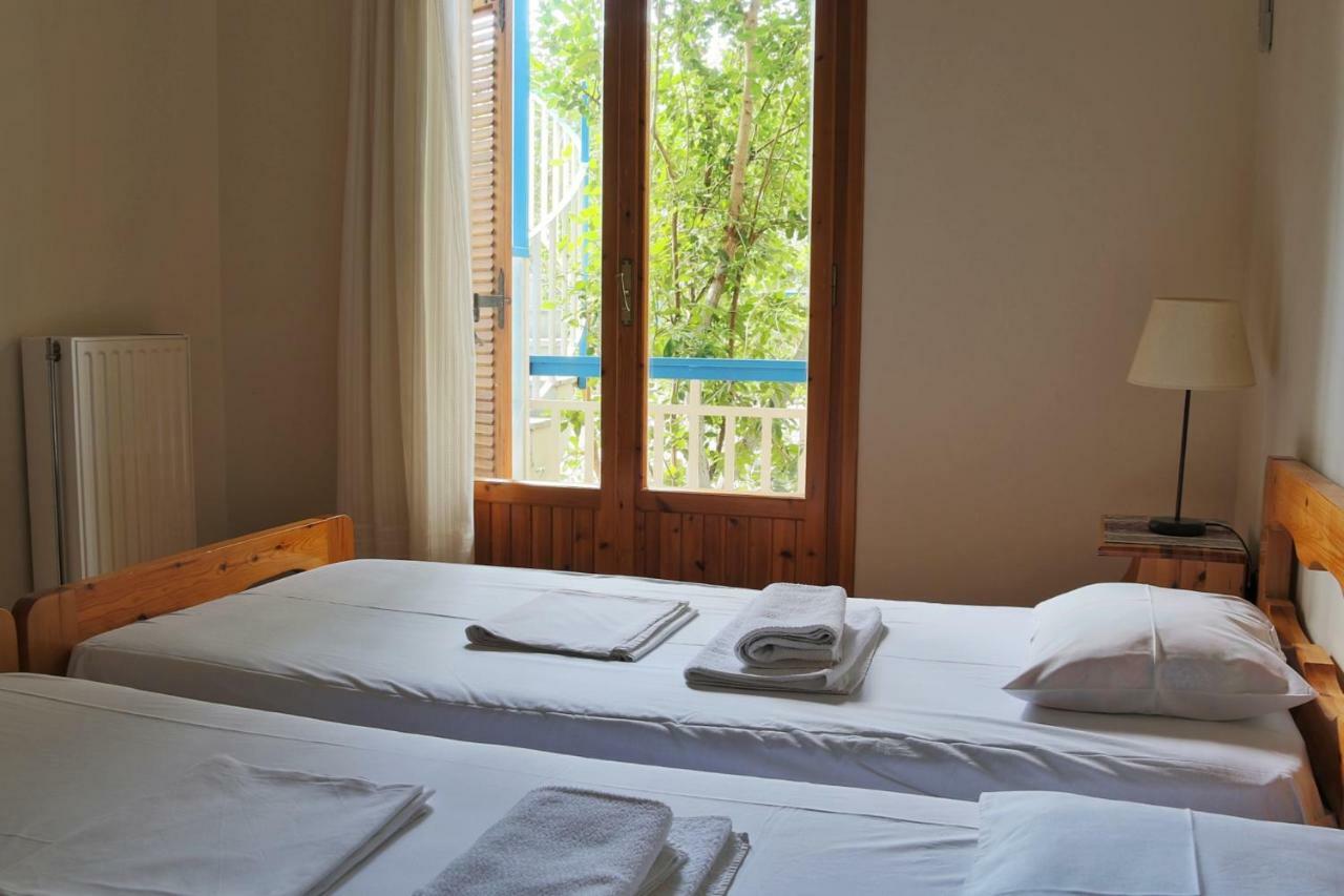 2 Space - Selfcatering Apartment Helen No 7 Xiropigado Exterior foto